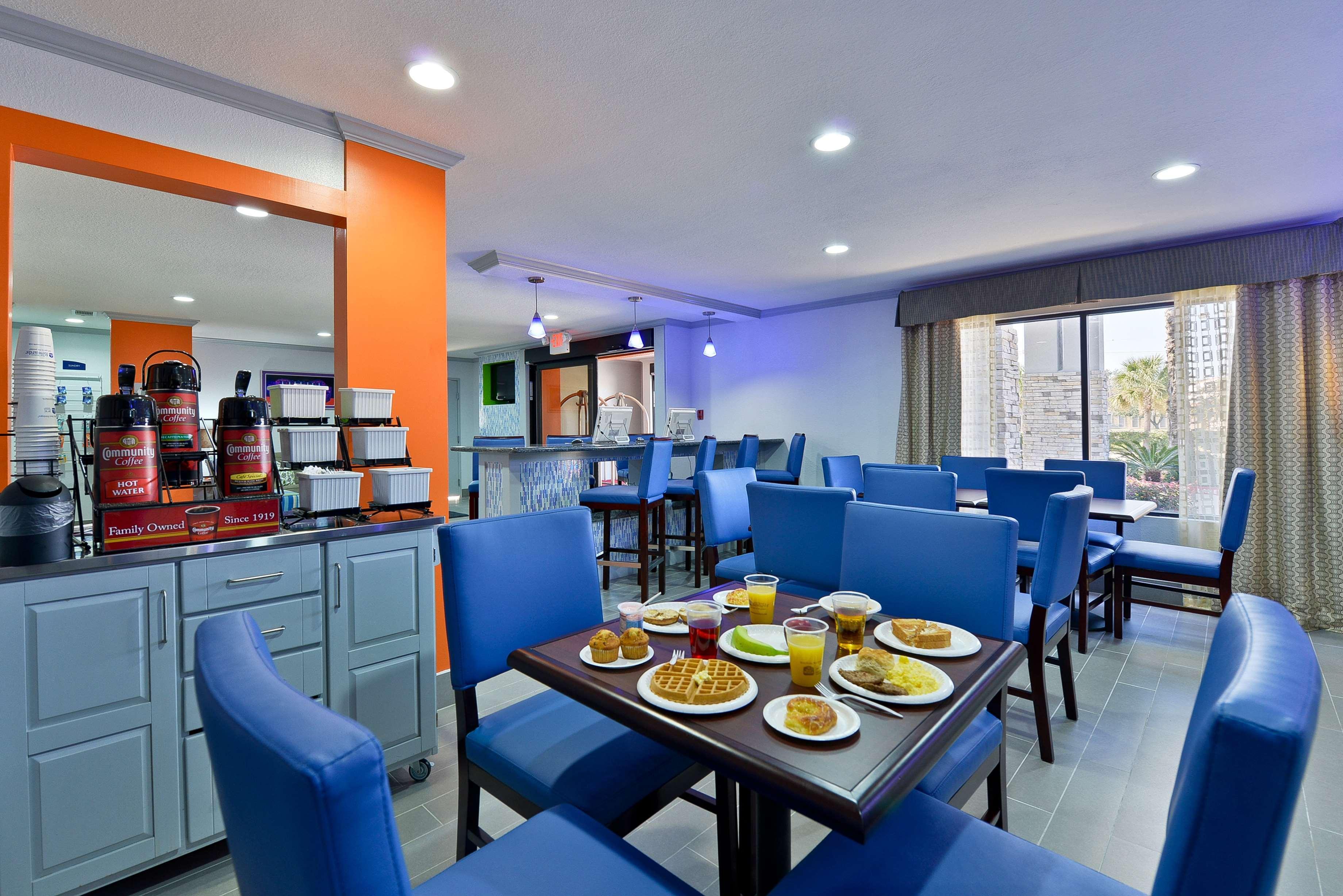 Best Western Plus Orange County Vidor Buitenkant foto